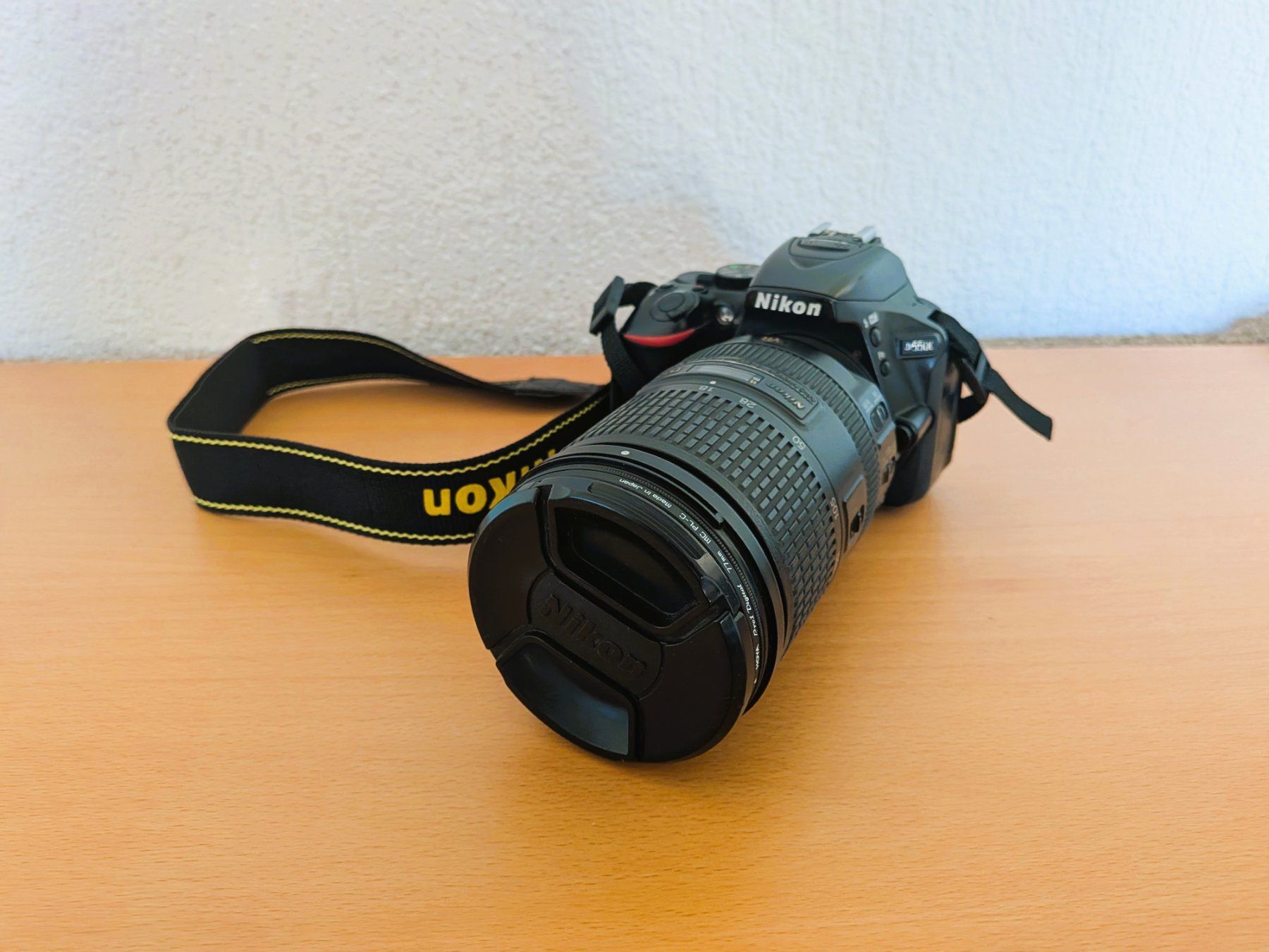 Nikon Fotocamera: NIKON D5500 mit Zubehör – Usato da Pfäffikon SZ venduto da RainerZuefall