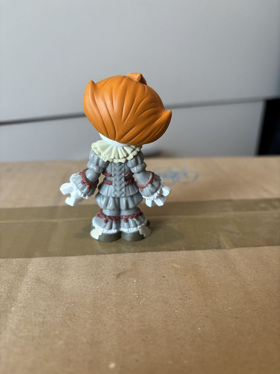 Funko Statuette: Funko Mystery Mini IT chapter two Pennywise – Usato da St. Antoni venduto da dazzxed 1
