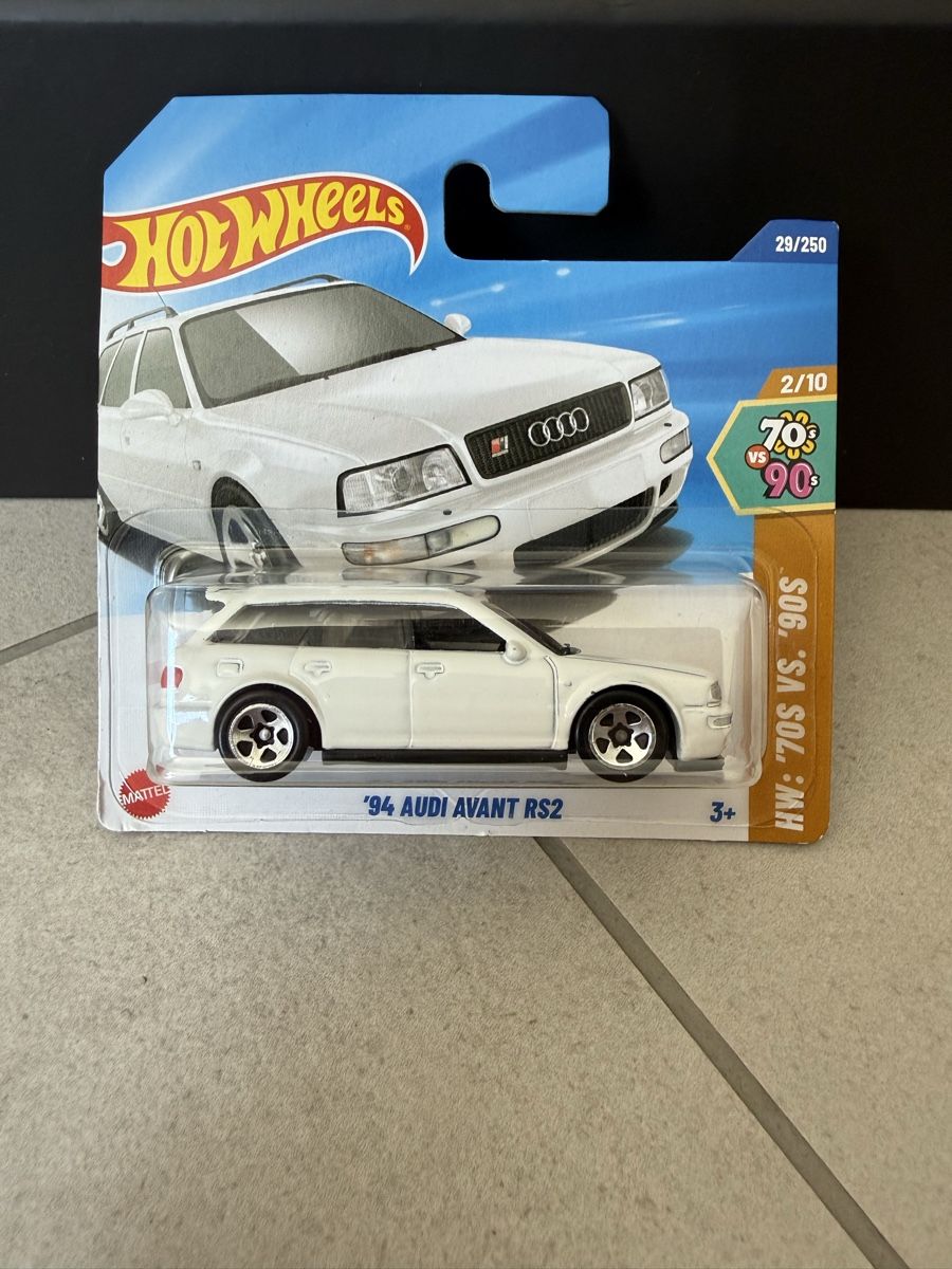 Hot Wheels Modellini d'auto: Hot Wheels - '94 Audi Avant RS2 – Nuovo e nell'imballaggio originale da Yvorne venduto da AutoCollectionneur