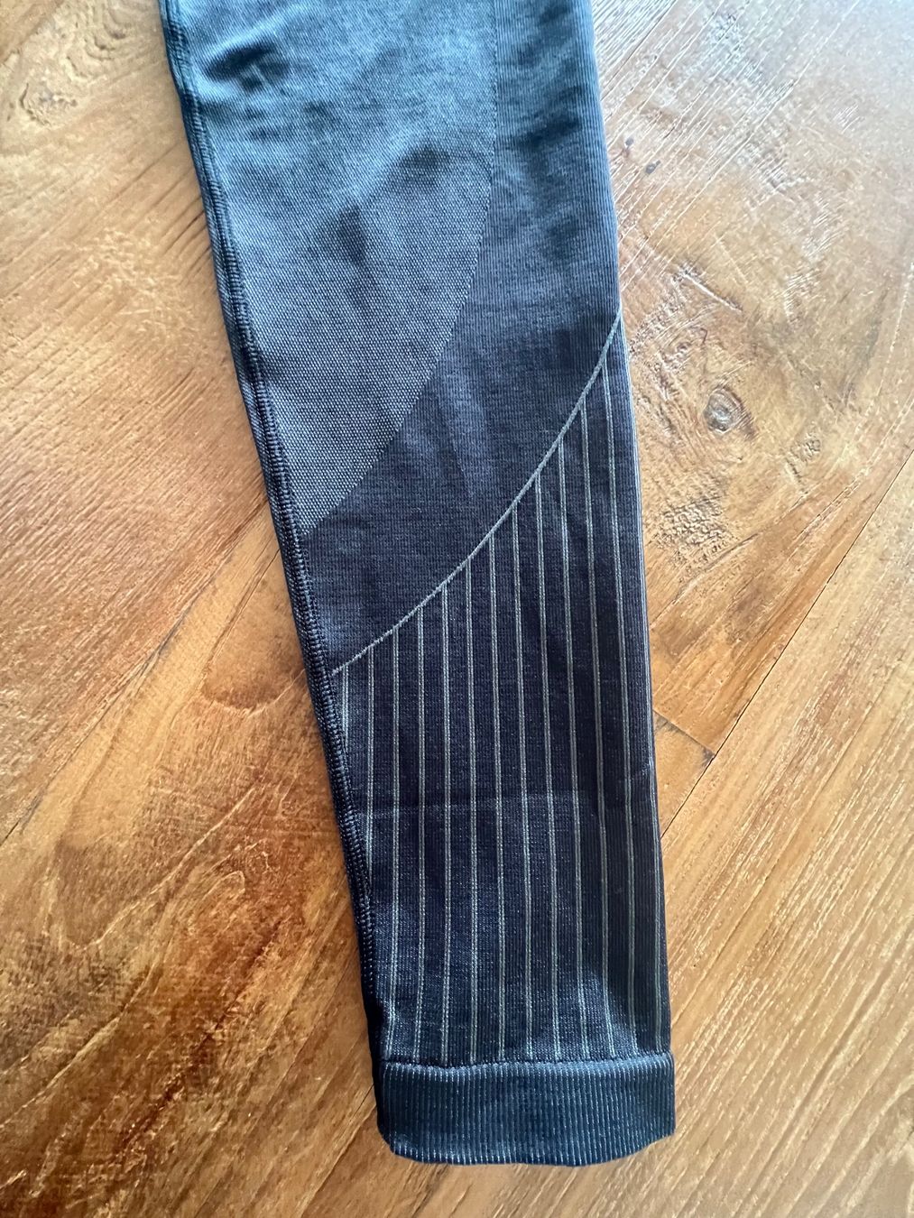 Adidas Leggings: Leggings  neuf Adidas taille s – Usato da Lugnorre venduto da jul_lnh6 1