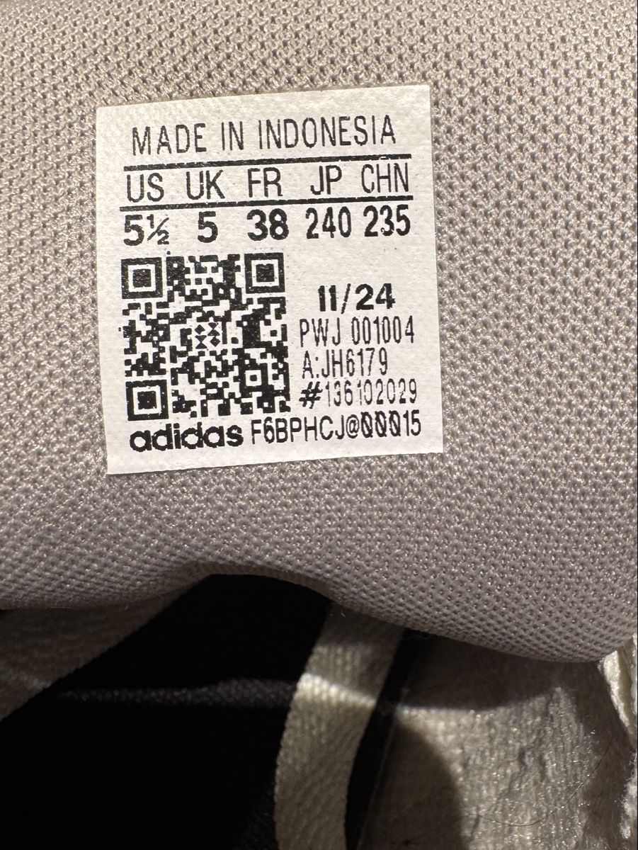 Adidas Herrenschuhe: Adidas Turnschuhe grau – Gebraucht aus Aristau von Rpolanski 2