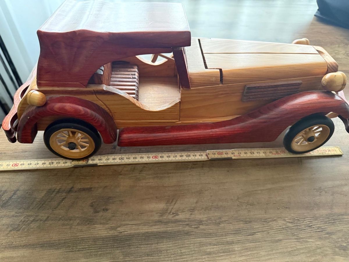 Mercedes-Benz Modellautos: Handgeferзtigtes Holzauto  – Gebraucht aus Dübendorf von olh_rs5r 6