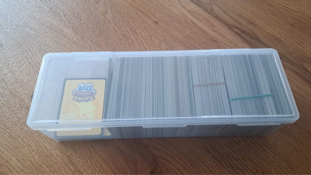 Pokémon Carte collezionabili: Pokemon Karten Box mit Code karten  – Usato da Münsingen venduto da Drachenwurst 1