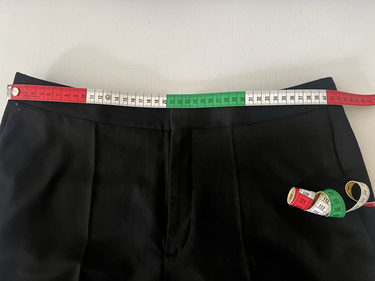 Saint Laurent Pantaloni: Saint Laurent (2025) – Nuovo e nell'imballaggio originale da Zürich venduto da ReStyle. 5