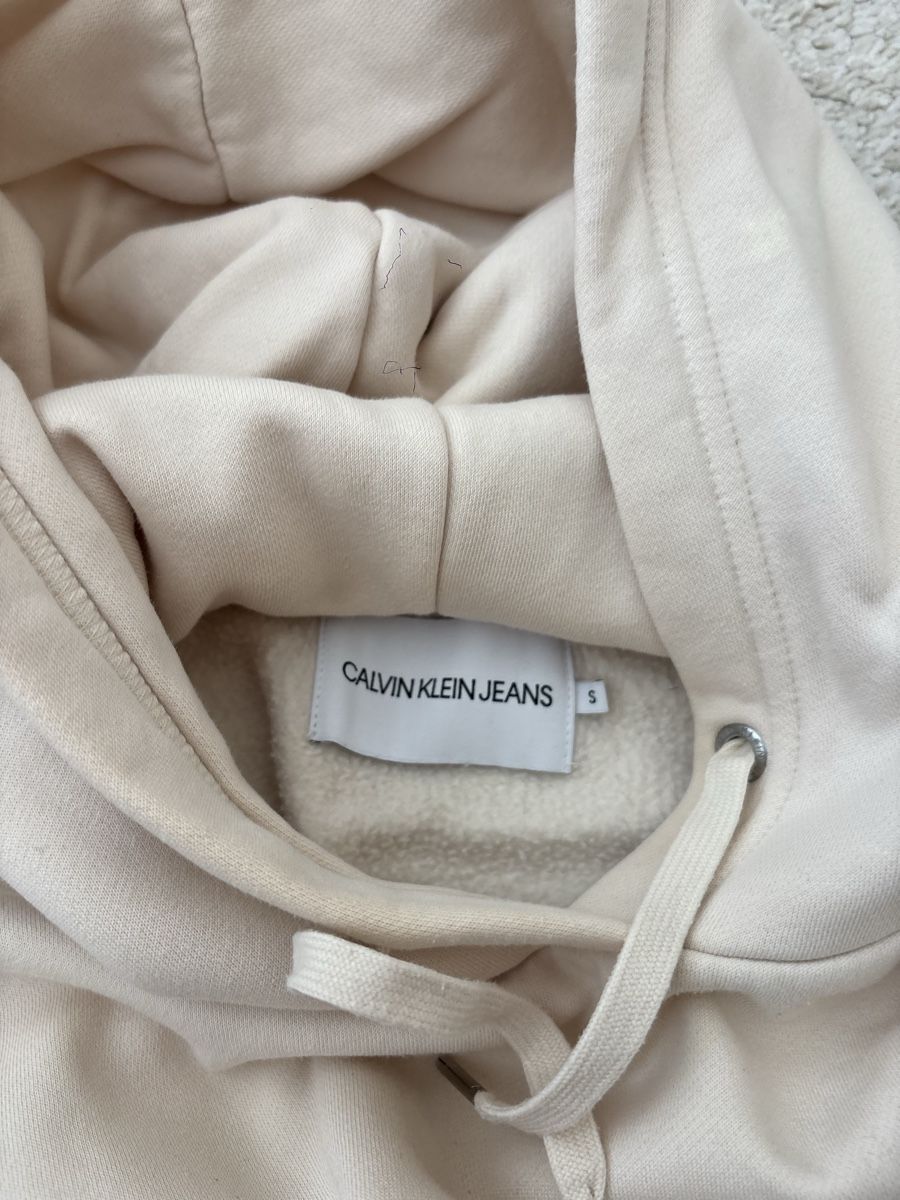 Calvin Klein Maglioni & Felpe: Calvin Klein Kapuzenpullover beige Gr. S Hoodie – Usato da Basel venduto da DressDrop 6
