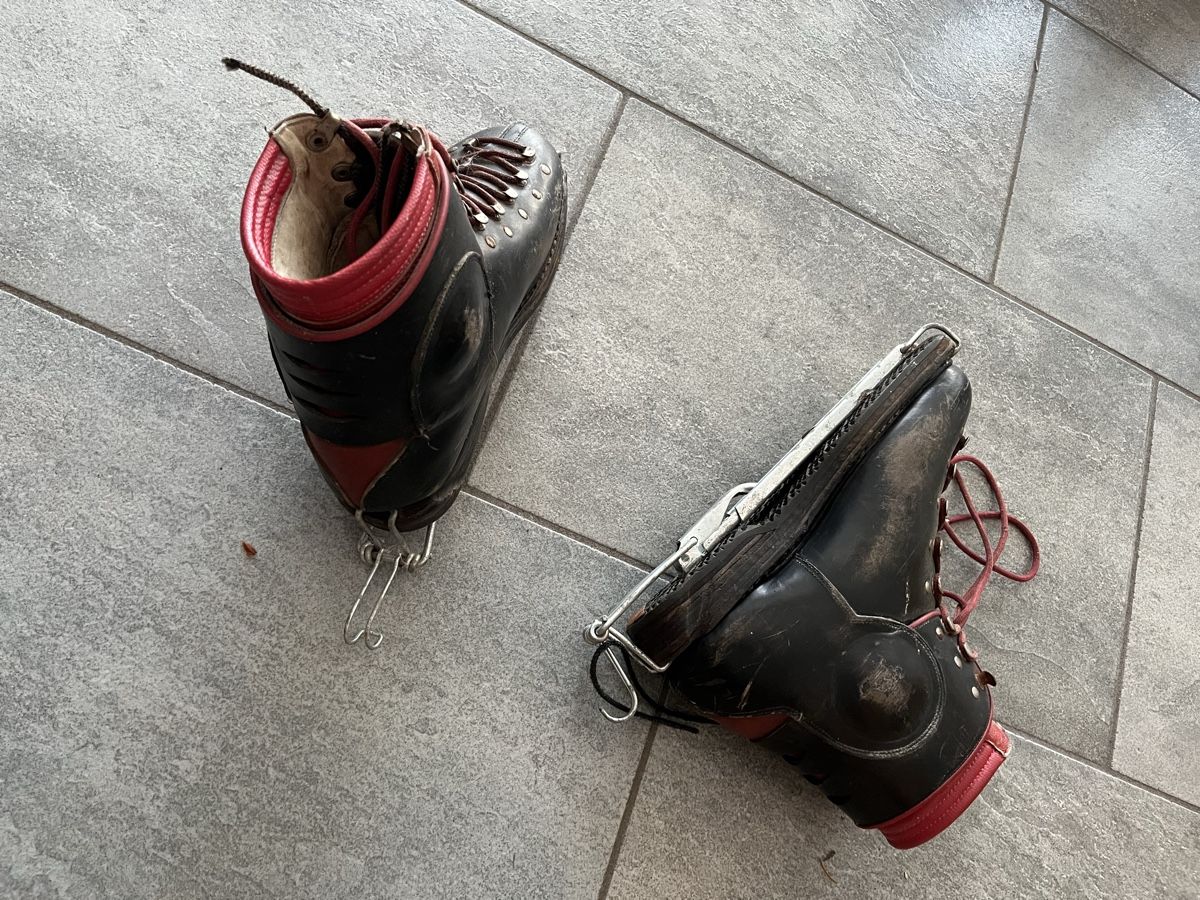 Damenschuhe: Antike Skischuhe – Gebraucht aus Burgdorf von gab_bf55 2