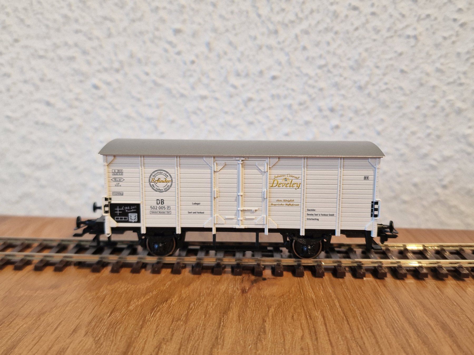 Trix Modelleisenbahnen: DB Develey Güterwagen H0 – Neu (gemäss Beschreibung) aus Matten b. Interlaken von lor_hr9w