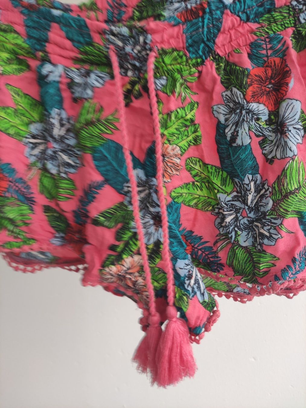Superdry Hosen: Shorts bunt Gr. XS Superdry – Neu (gemäss Beschreibung) aus Schliern b. Köniz von Pecannut 1