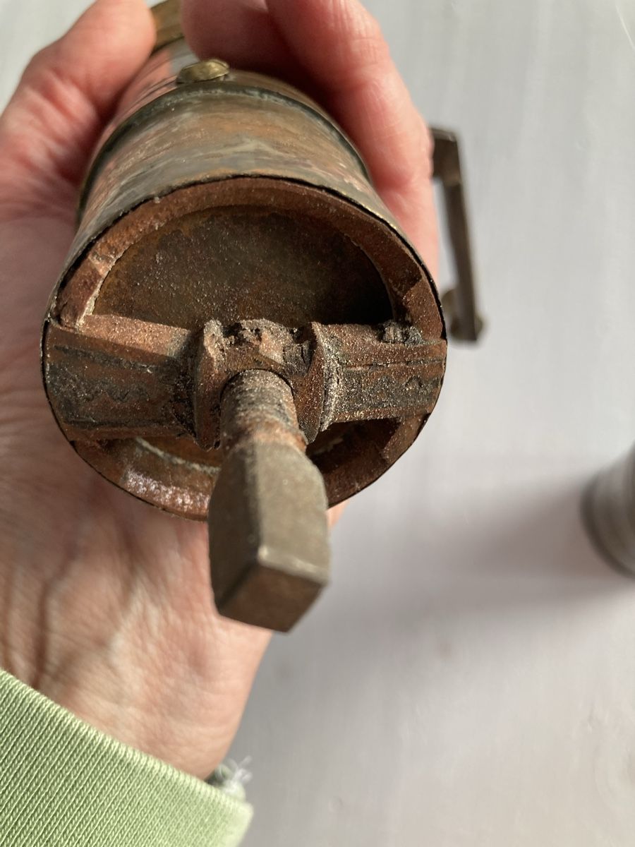 Elettrodomestici da cucina: Orientalische antike Kaffeemühle – Usato da Kesswil venduto da Branca-01 5