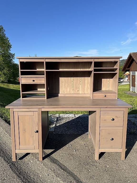 Schreibtische: Schreibtisch – Gebraucht aus Dübendorf von rea_x56n
