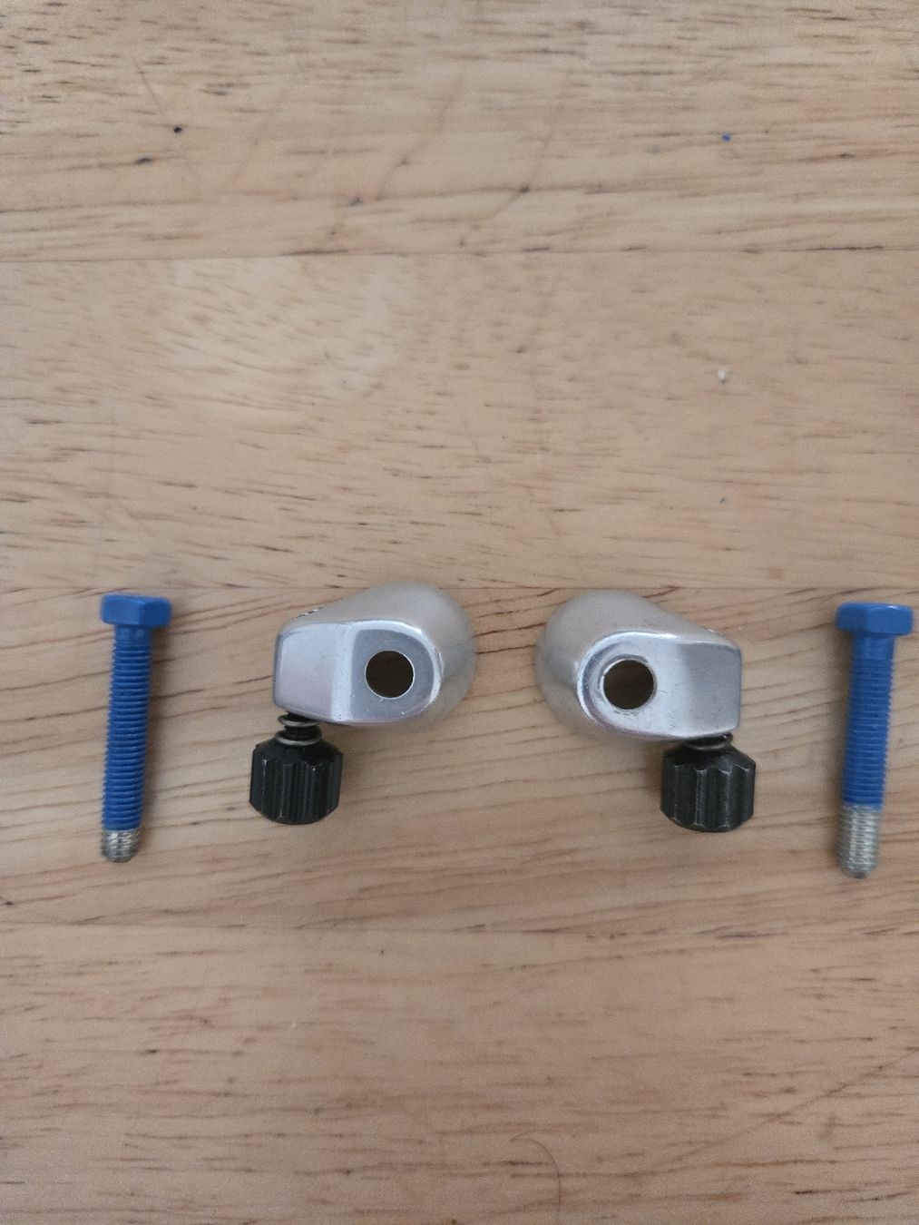 Campagnolo Pièces détachées: Passages de gaines vitesses pour ancien cadre course. – Neuf avec emballage d'origine à Genève par xso_dm5n