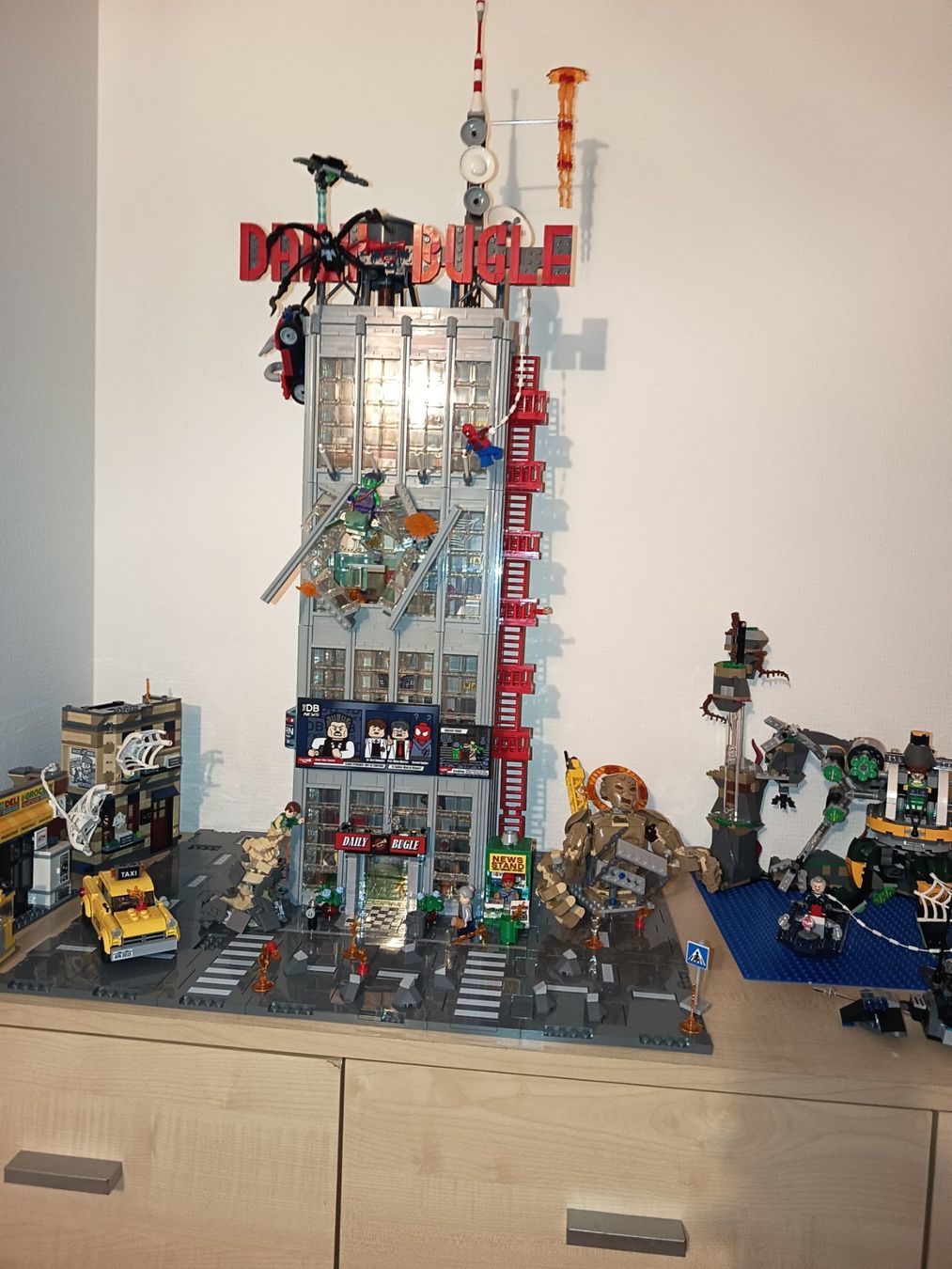 Lego Baukästen: lego daily bugle 76178 – Gebraucht aus Wattwil von LuckyLegoandCoins 1