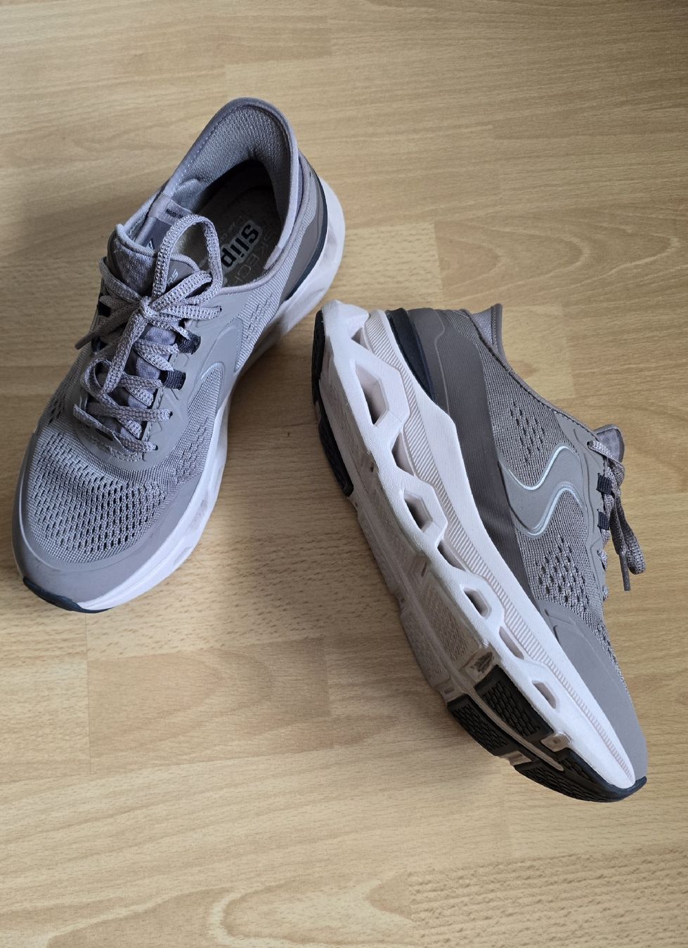 Skechers Scarpe da donna: Skechers Glide-Step Gr. 39 – Nuovo (secondo la descrizione) da Sursee venduto da M_Z 1