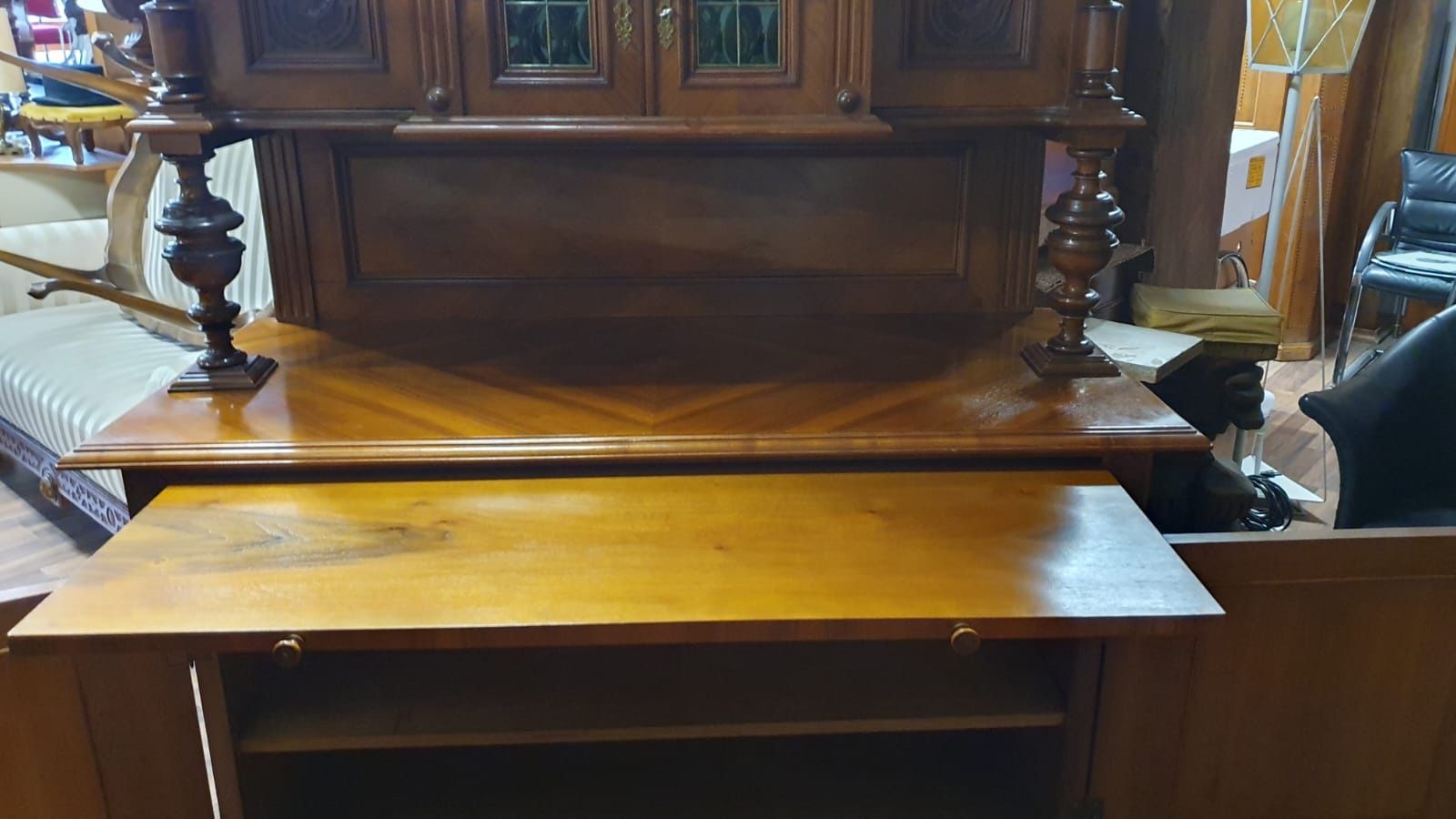 Credenze: ALTE STILL BUFFETSCHRANK – Usato da Dietikon venduto da brocki-eyra 7