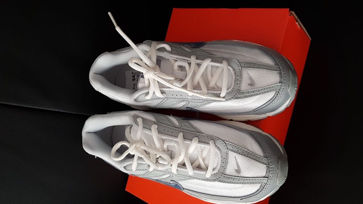 Nike Scarpe da uomo: Sneakers Nike INITIATOR GR.37,5cm. – Nuovo e nell'imballaggio originale da Zürich venduto da 280_yc86 7