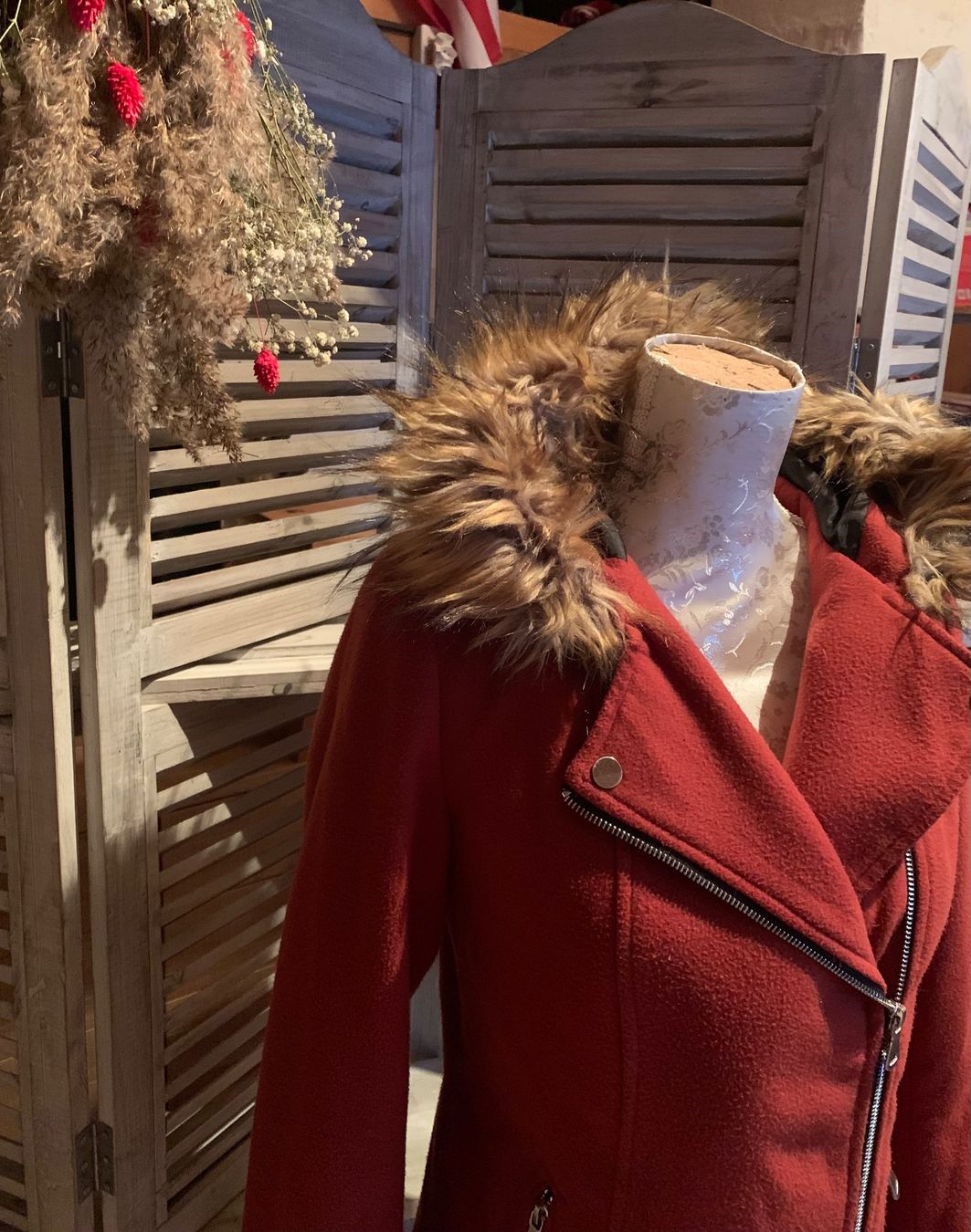 Cappotti: Manteau rouge – Usato da Rüthi (Rheintal) venduto da zit_y7br 1