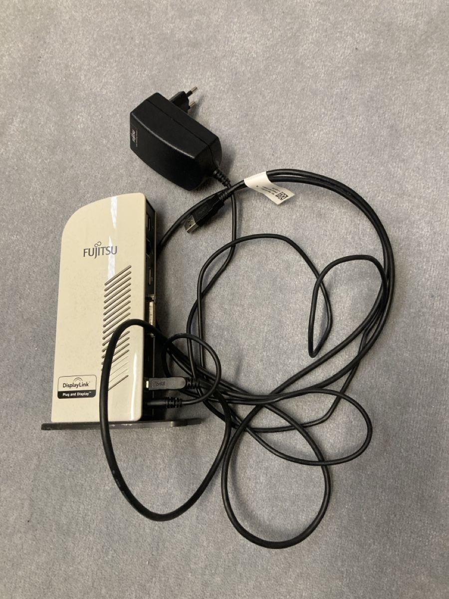Fujitsu Docking station: Fujitsu USB 3.0 Port Replicator PR08 - Docking Station – Usato da Frauenfeld venduto da Bubich19