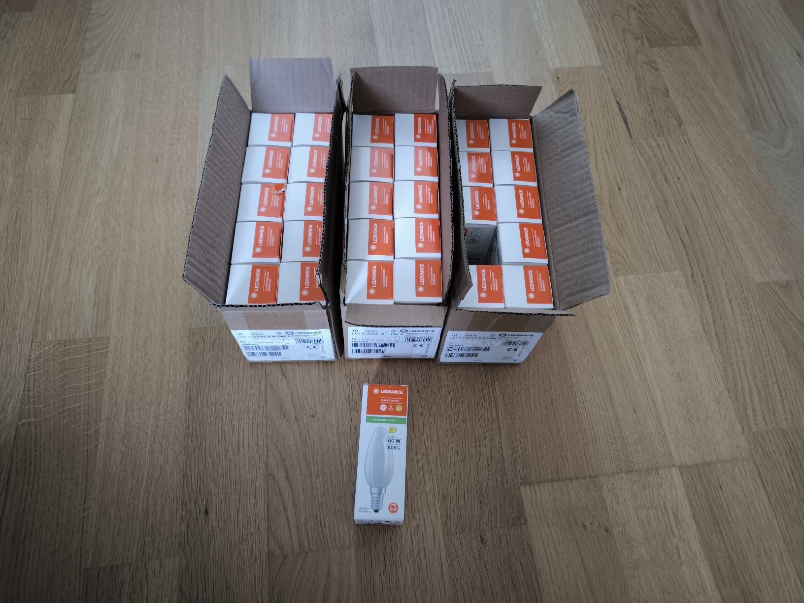 Lampes: Ampoules - LEDVANCE LED CLASSIC B 60 DIM 5.5W E14  – Neuf avec emballage d'origine à Villars-sur-Glâne par Sneaky765
