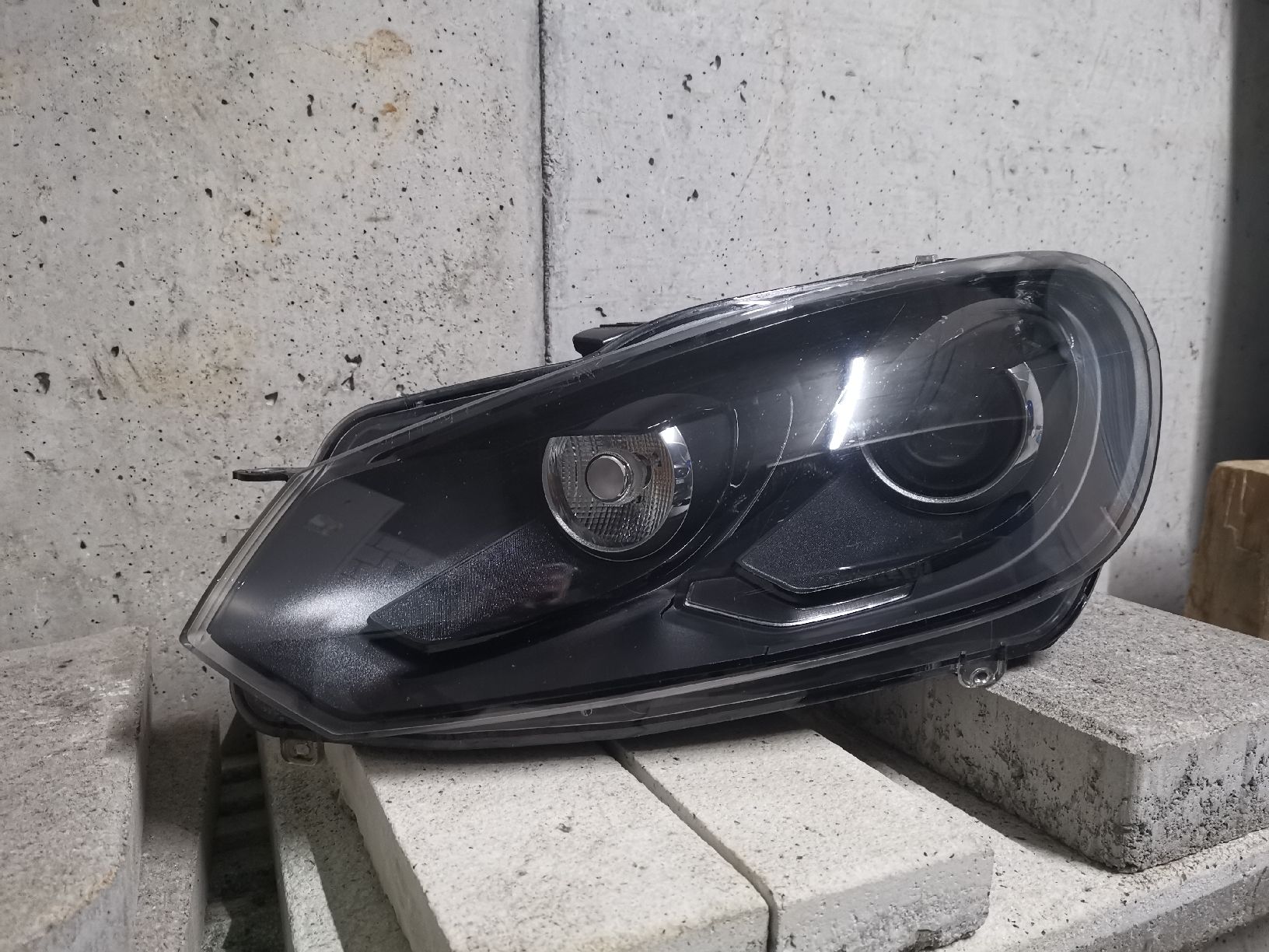VW Scheinwerfer: Xenon-Scheinwerfer zu Golf 6 – Gebraucht aus Gontenschwil von Mawie68