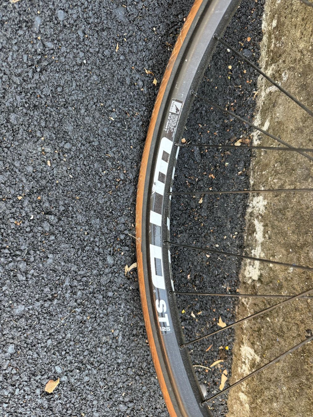 WTB Pezzi di ricambio: Laufrad WTB vorne 27.5' – Usato da Bern venduto da Samucinho 1