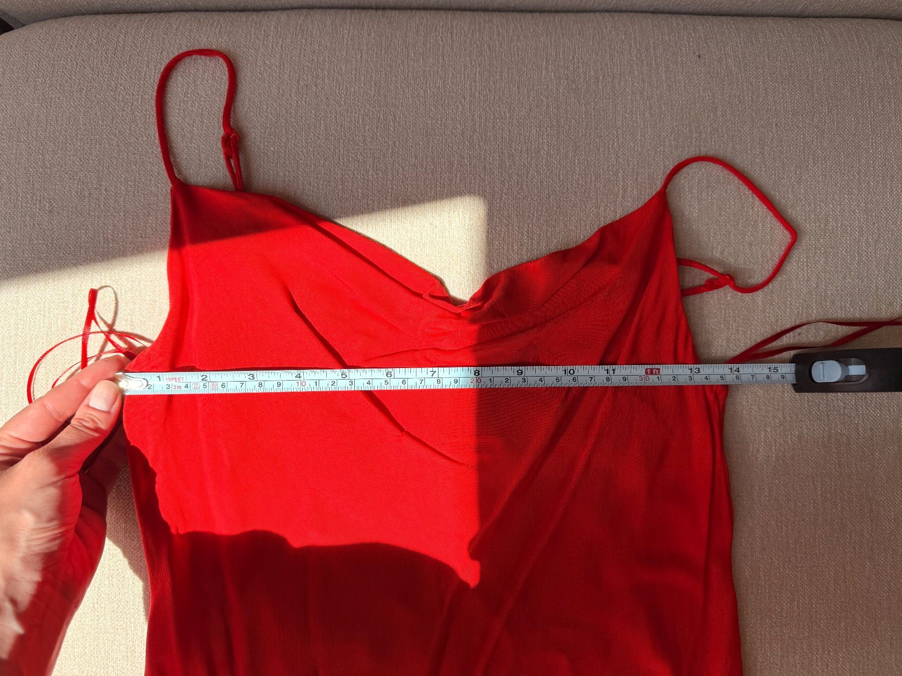 Zara Robes: Sommerliches rotes Midikleid – Neuf (Voir description) à Hölstein par leoritav 2