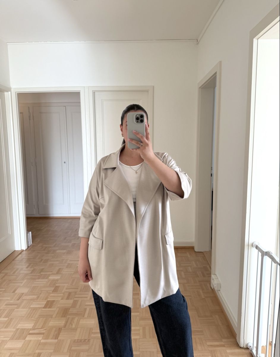 Giacche: Veste Helen Tagliatore – Usato da Genève venduto da midionze 1