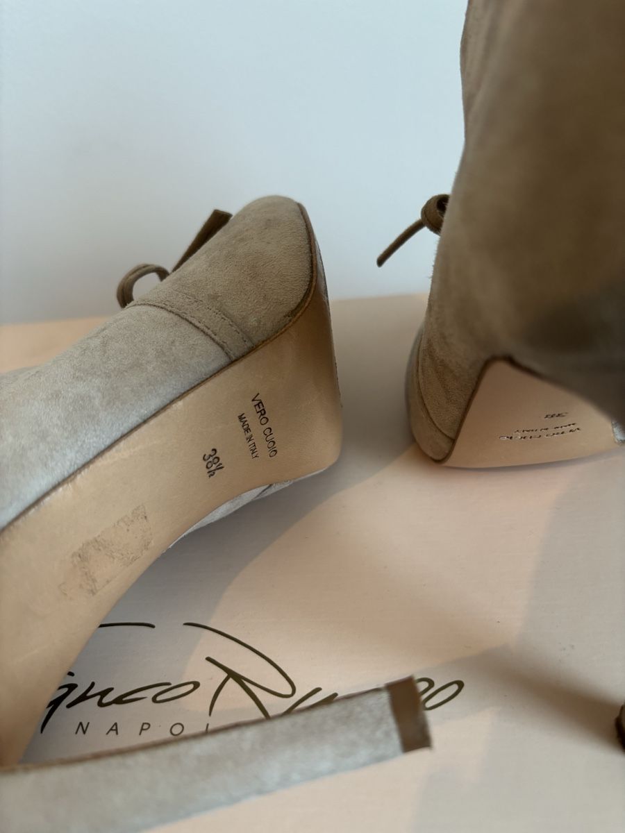 Damenschuhe: High-Heels Veloursleder beige/sand 38.5 – Neu (gemäss Beschreibung) aus Bottighofen von lwa_11686 2
