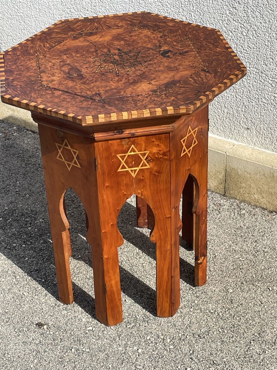 Tables: Judaica table à thé octogonale – D'occasion à Bevaix par far_977p 1