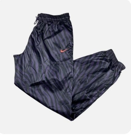 Nike Women's Icon Clash Jogger Purple/Black Zebra Stripe •M