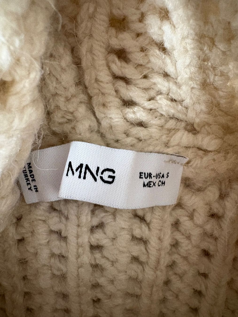 Mango Pullover & Sweatshirts: Mango Grobstrick Pullover Rollkragen Gr. S oversize beige – Neu (gemäss Beschreibung) aus Regensdorf von sec_l5cr 5