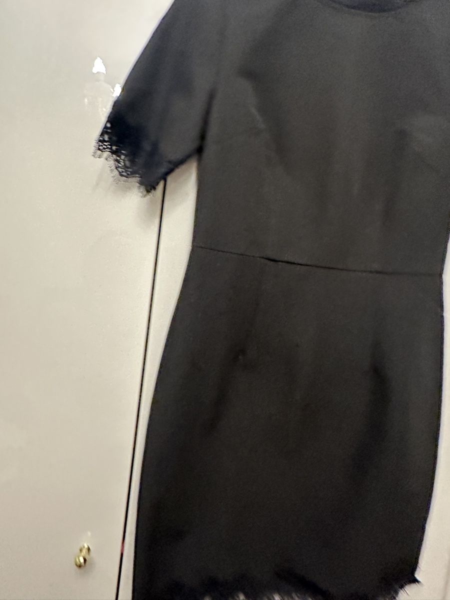 Vestiti: Elegantes Schwarzes Kleid mit Spitzendetails Gr. 36 – Usato da Perlen venduto da H.Spa 1