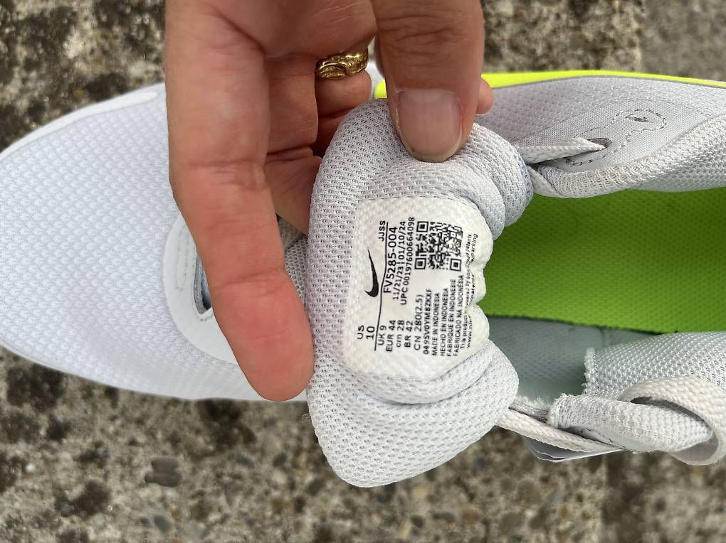 Nike Scarpe da uomo: Neue Nike Gr 44 Grau – Nuovo e nell'imballaggio originale da Nussbaumen AG venduto da rro_9mcy 2