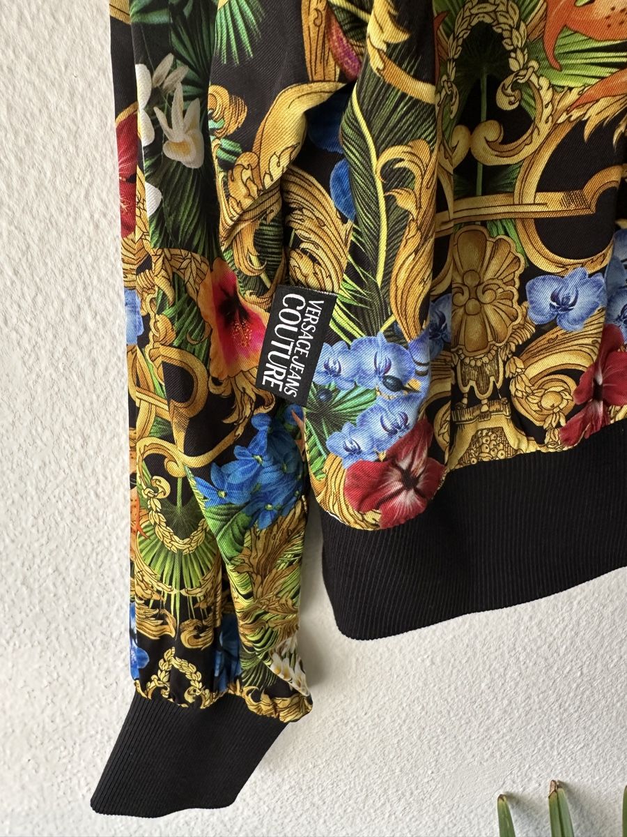 Versace Camicette: Versace Jeans Couture Mex28 – Nuovo (secondo la descrizione) da Weinfelden venduto da kam_jxz5 3