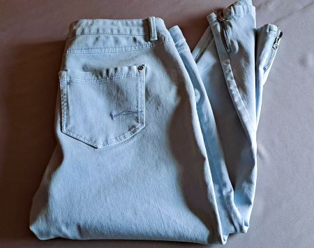 Stretchjeans cropped Icyblue Gr. 42-44  *neuwertig