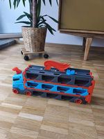 Hot Wheels 2-in-1 Renntransporter