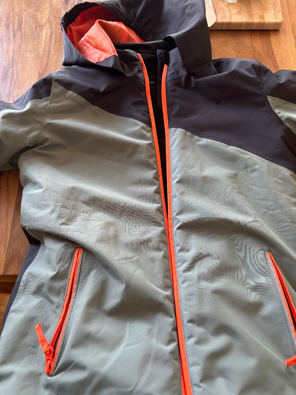 Vestes & Manteaux: Kinder Skijacke, Grösse 146/152 – D'occasion à Adliswil par Baski7 1