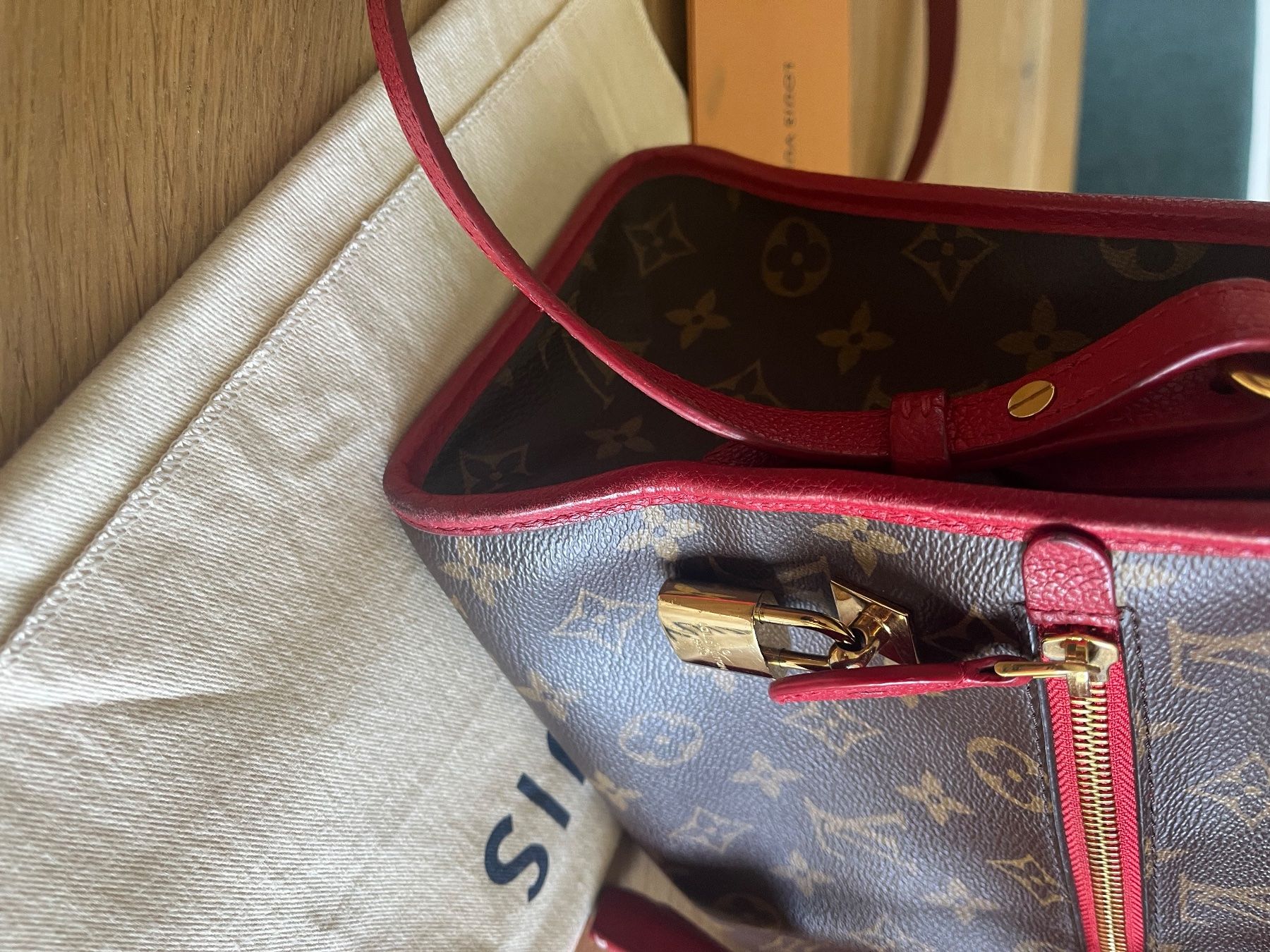 Louis Vuitton Borse da donna: Louis Vuitton sehr gut erhalten – Usato da Buochs venduto da Cholena1 4