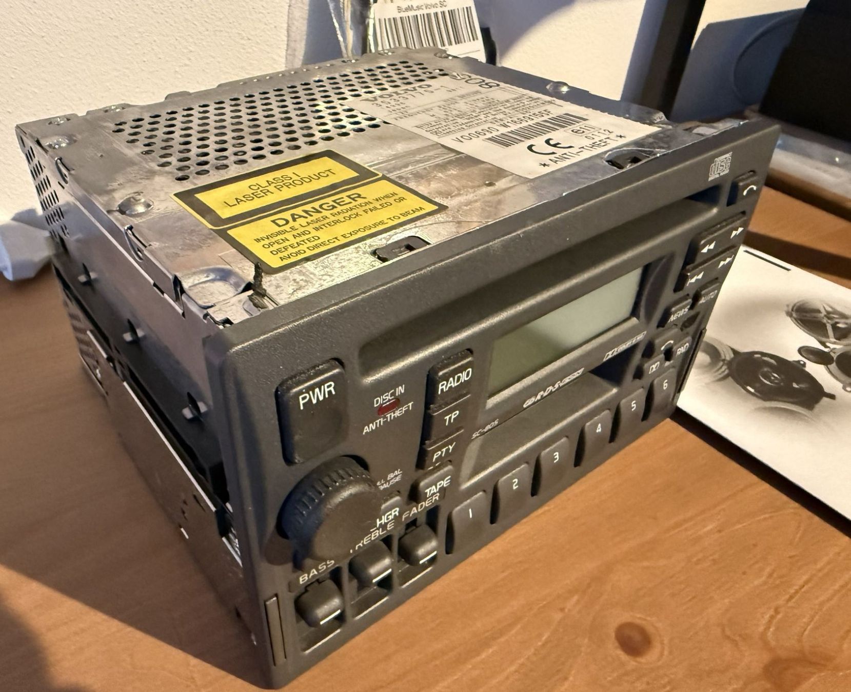 Sanyo Radios: VOLVO AUTORADIO SC-805 MIT CODE UND BLUETOOTH!! – D'occasion à Langnau i.E. par Rbigi 1