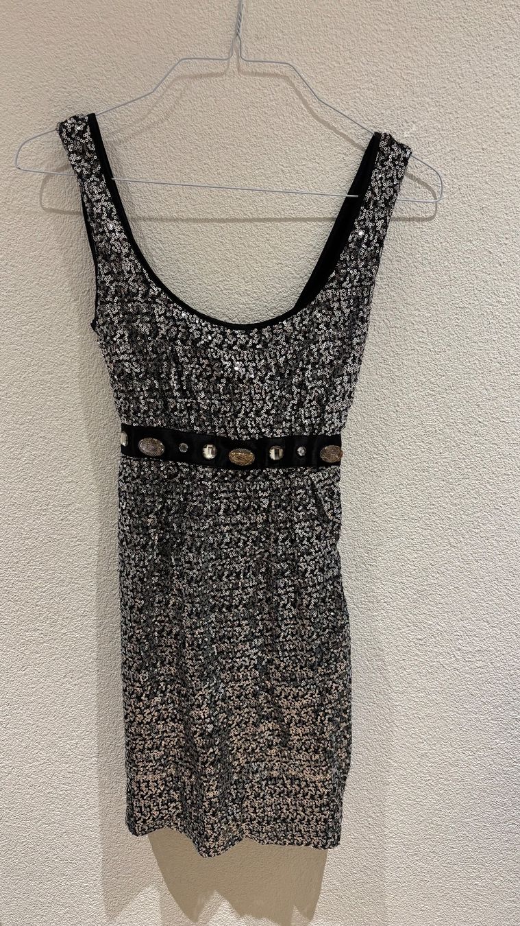 Vestiti: Pailettenkleid – Usato da Uitikon Waldegg venduto da Thefateofophelia