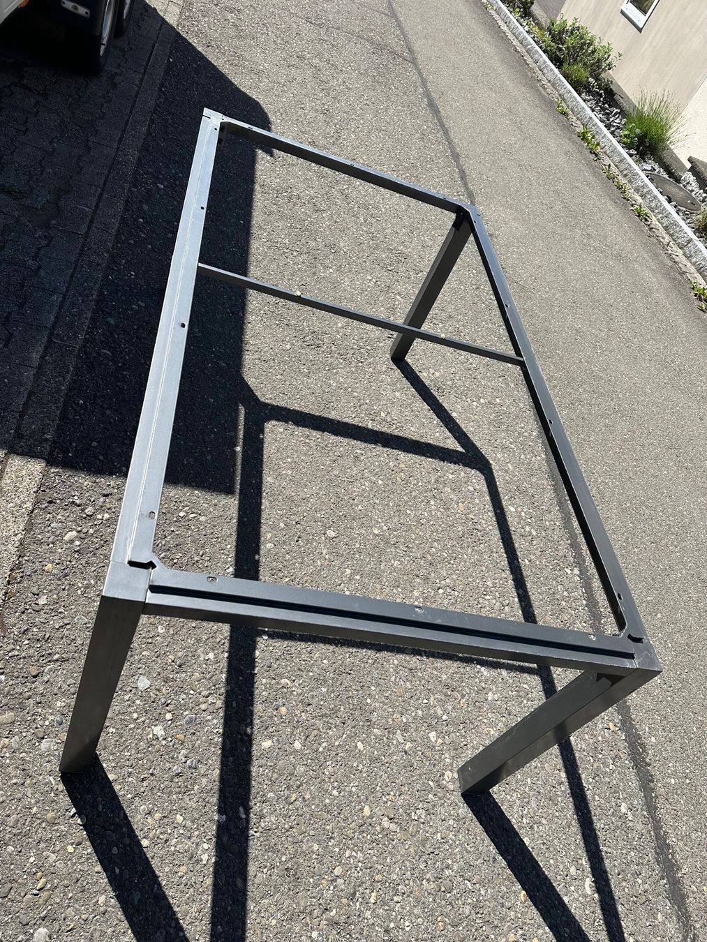 Autre mobilier: Tisch unterbau – D'occasion à Thalheim AG par lucecc
