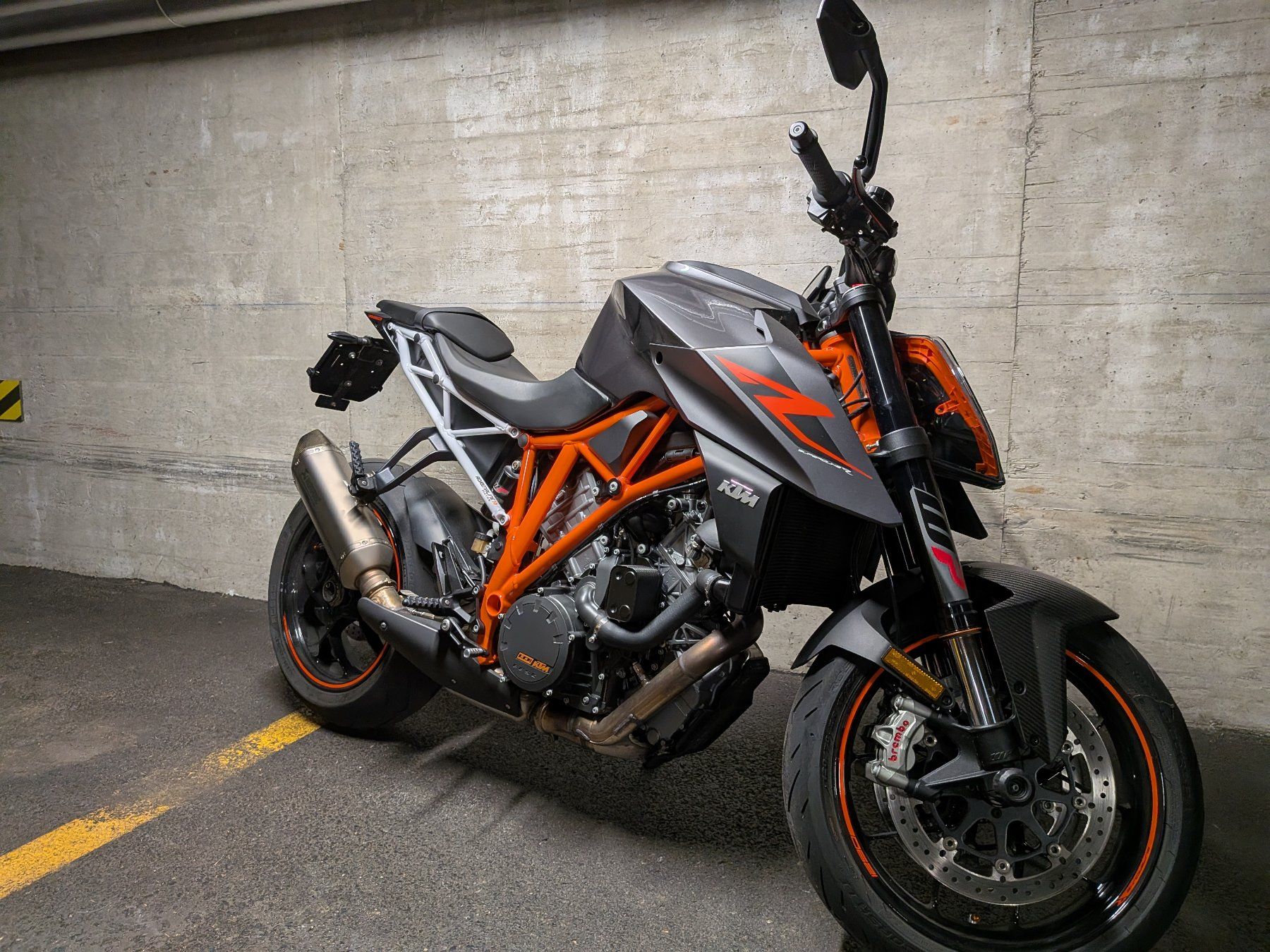 KTM Strada: KTM 1290 Super Duke R – Usato da St-Maurice venduto da Dels 2