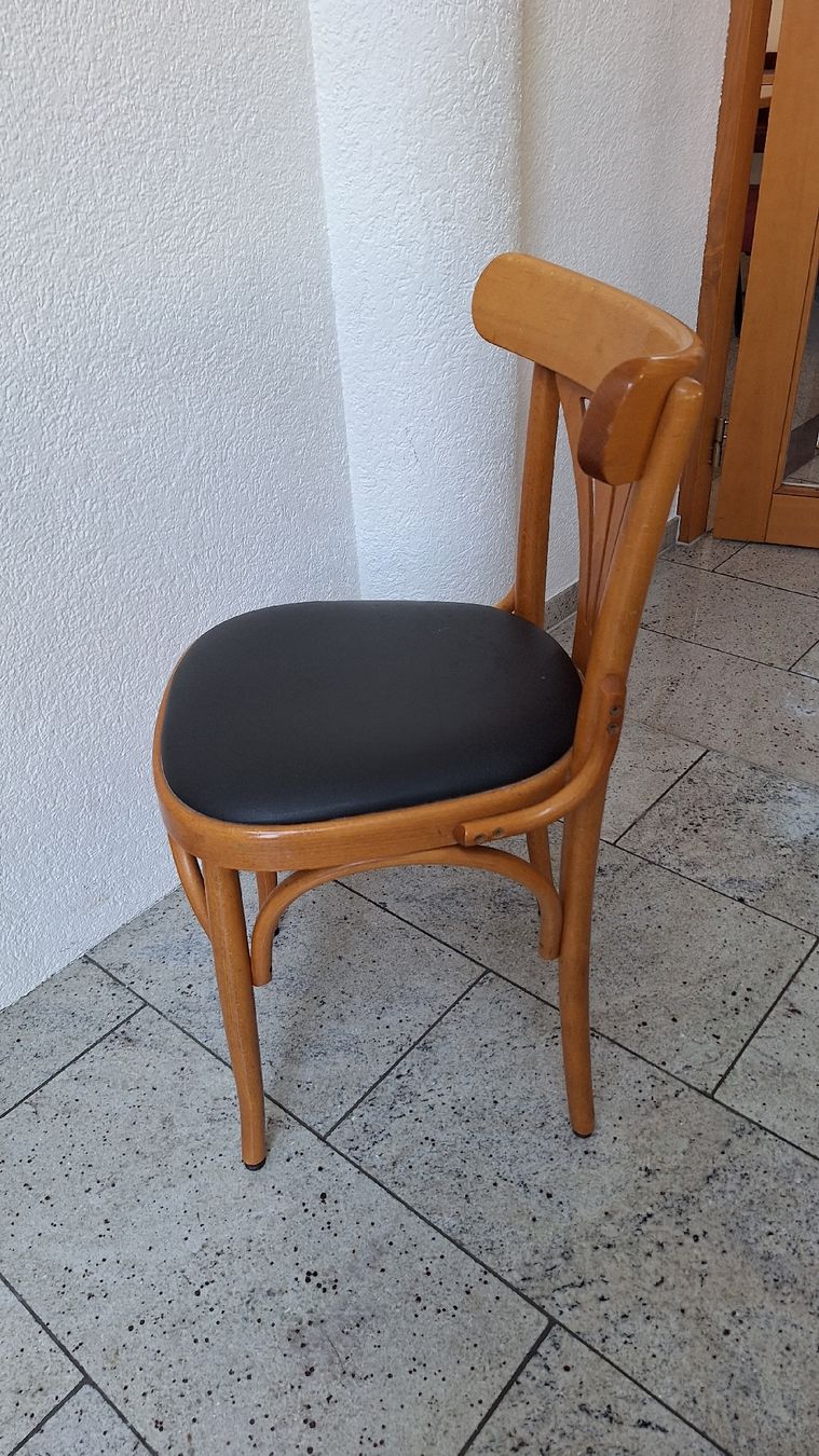 Sedie: Zeitloser Stuhl – Usato da Rütihof venduto da AdrianMarco 1