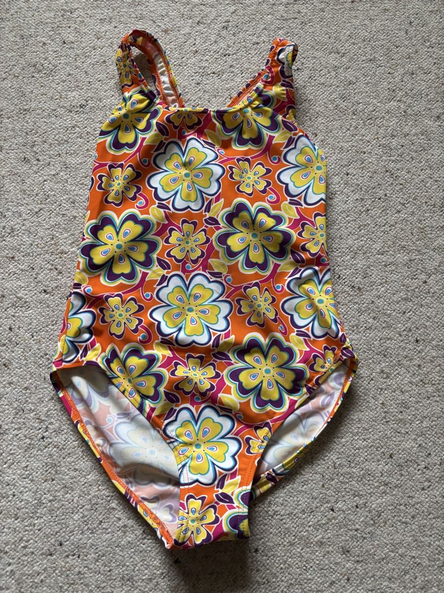 Maillots de bain: Badeanzug mit Blumenmuster – D'occasion à Bellach par Legdance
