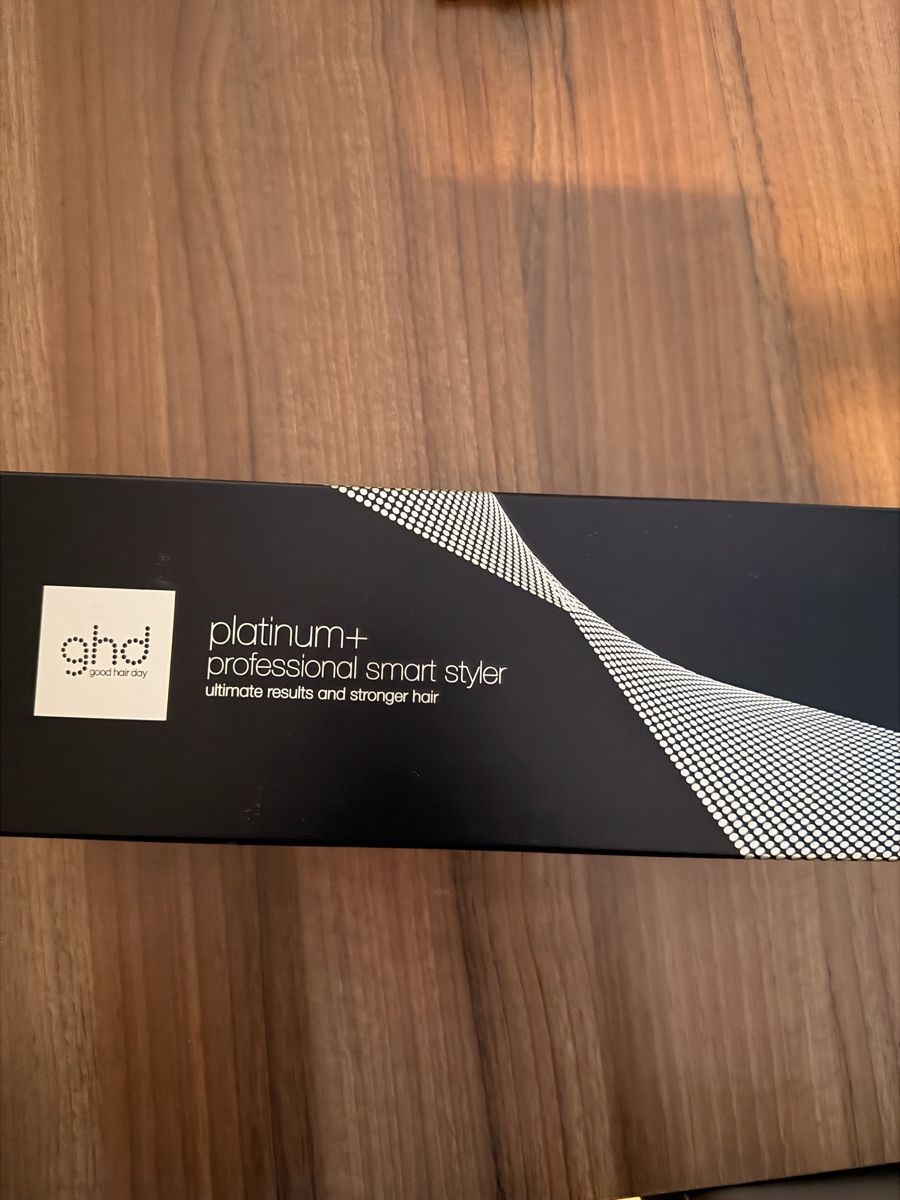 GHD Piastre & Arricciacapelli: GHD Platinum+ Gletteisen – Nuovo e nell'imballaggio originale da Luzern venduto da bambola92
