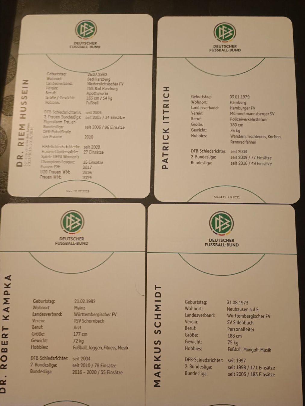 Autografi: 4 signierte DFB Schiedsrichter Autogrammkarte - Set 1 – Usato da Menziken venduto da Artographs 1