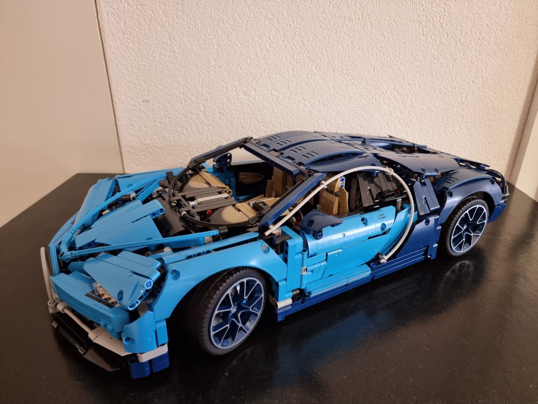 Lego Kit di costruzioni: Lego Technic 42083 Bugatti Chiron - état impeccable, complet – Nuovo (secondo la descrizione) da Charmey (Gruyère) venduto da winner-winner 1