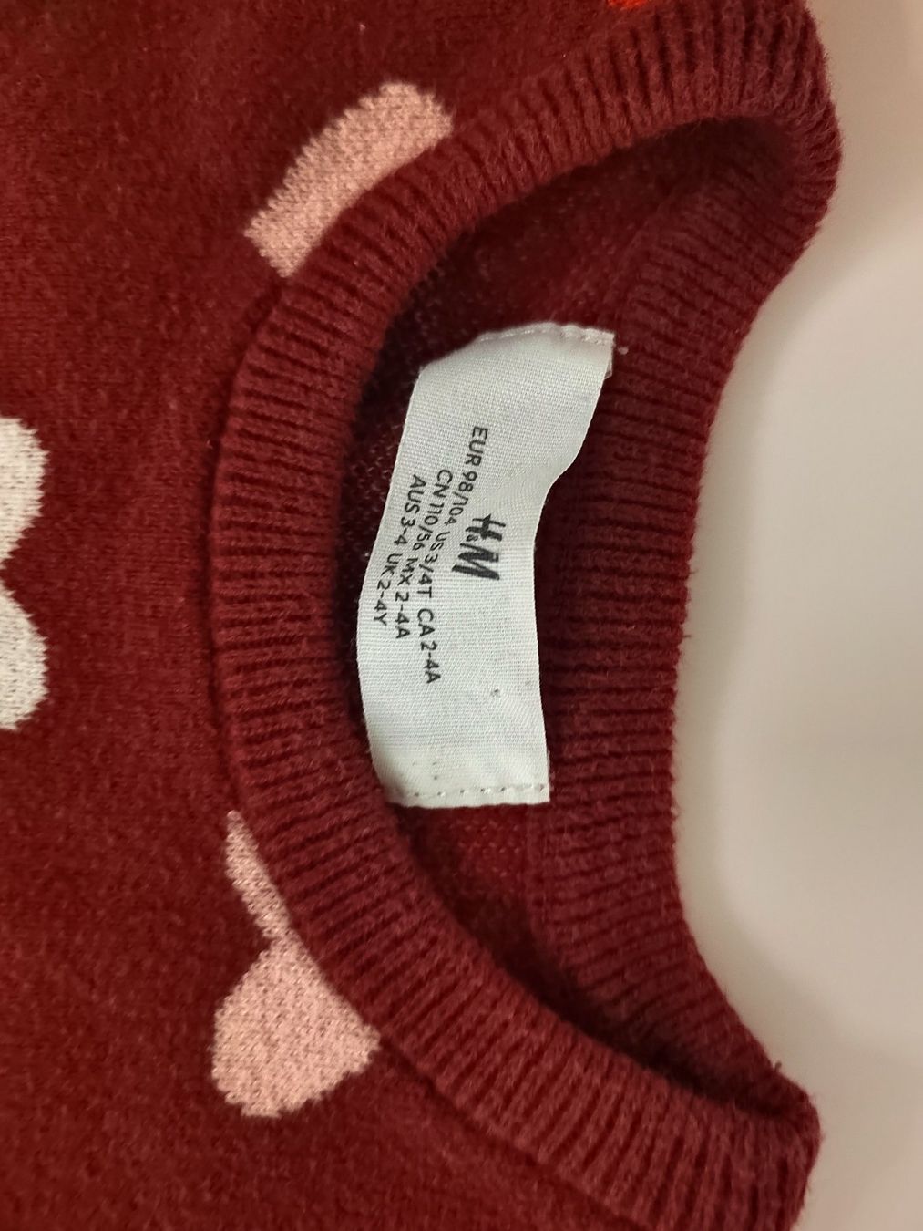 H&M Maglioni & Felpe: H&M Pullover rot Herzmuster Grösse 98/104, mega süss – Usato da Einsiedeln venduto da pattymary 1