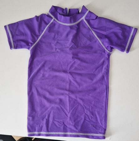 Bade T-Shirt lila kurzarm Grösse 98/104