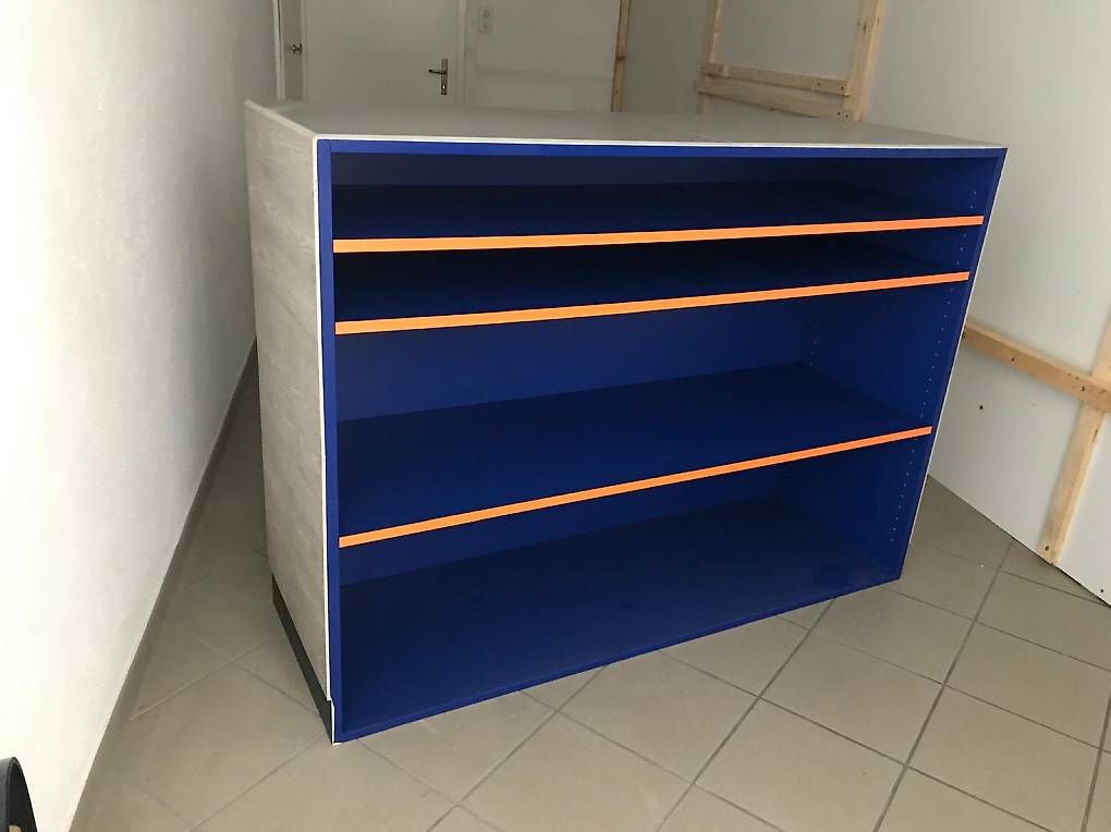 Allestimento di negozi e stand fieristici: Bar / Stehbar / Theke – Usato da Nussbaumen AG venduto da Simon_27 1