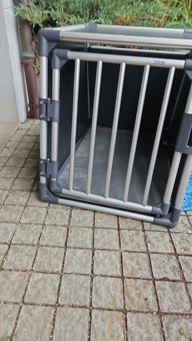 Gabbie, trasporto & Sicurezza: Hundetrans­portboxen Auto – Usato da Walliswil-Nbipp venduto da Keller_Maus 1